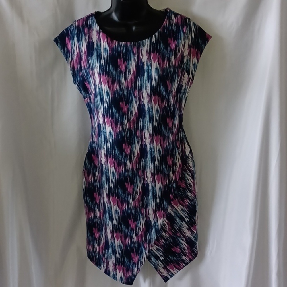 Attention Sheath Cap Sleeve Dress Size Medium